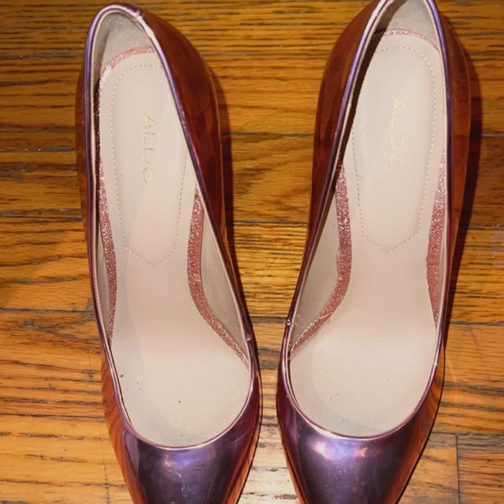 High heels - Picture 1 of 4